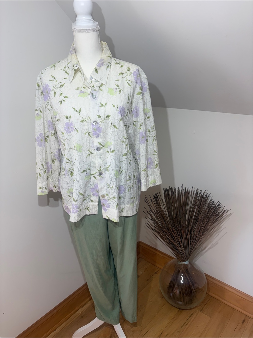 Liz Claiborne Floral Print Shirt in White‎ with Lilac Accents Sz XL